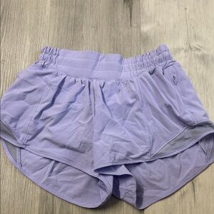 Lululemon Hottie Hots 2.5 inch